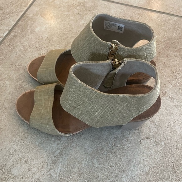 Block Heeled Cutout Sandals by Toms  Sz 11 - Picture 4 of 7